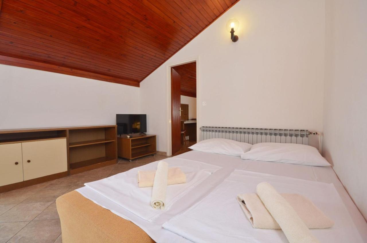 Apartment And Rooms Mrkovic Vodice Exterior foto